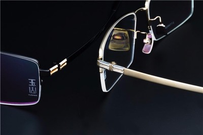 成都男式商务近视眼镜代加工 黑色钛金属超轻眼镜架制造商 YT-A106玉山绿森林系列眼镜架图片